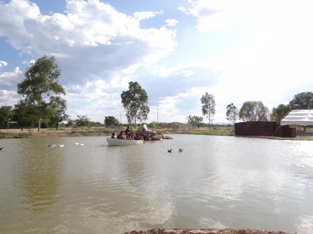 Bambi Lodge Grootfontein Eksteriør billede