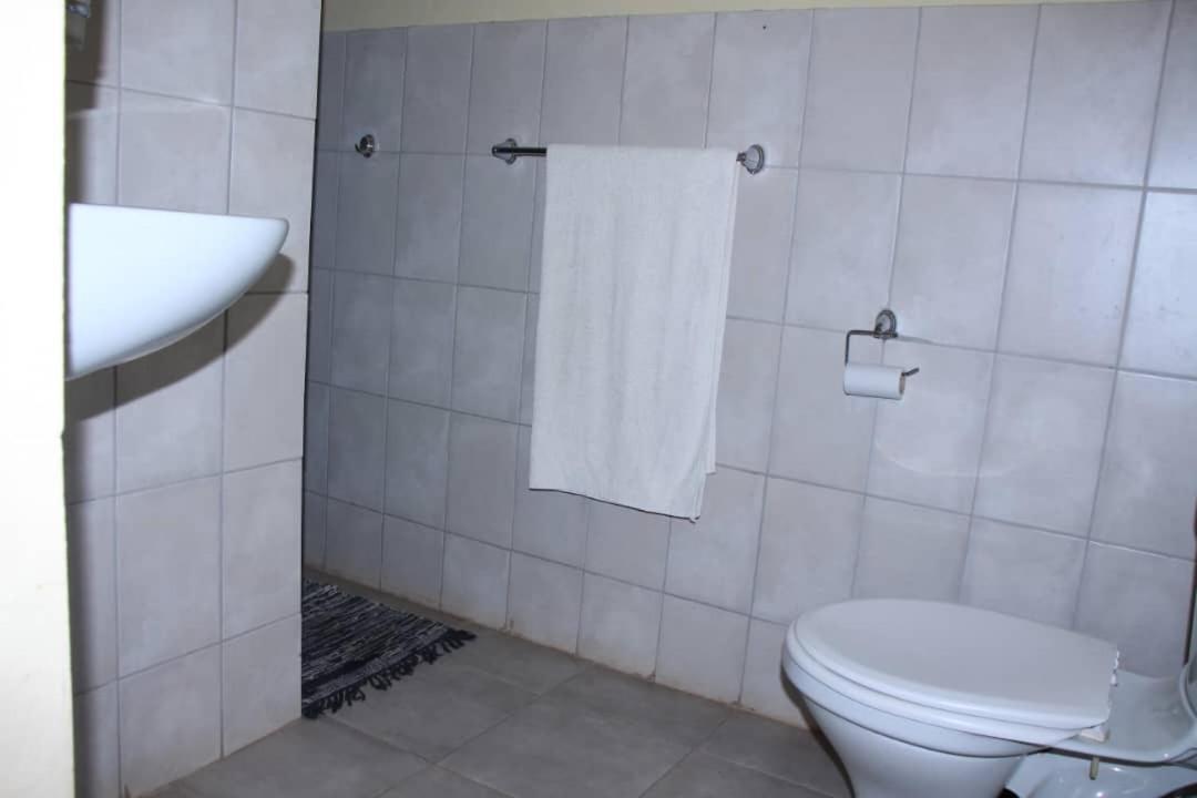 Bambi Lodge Grootfontein Eksteriør billede