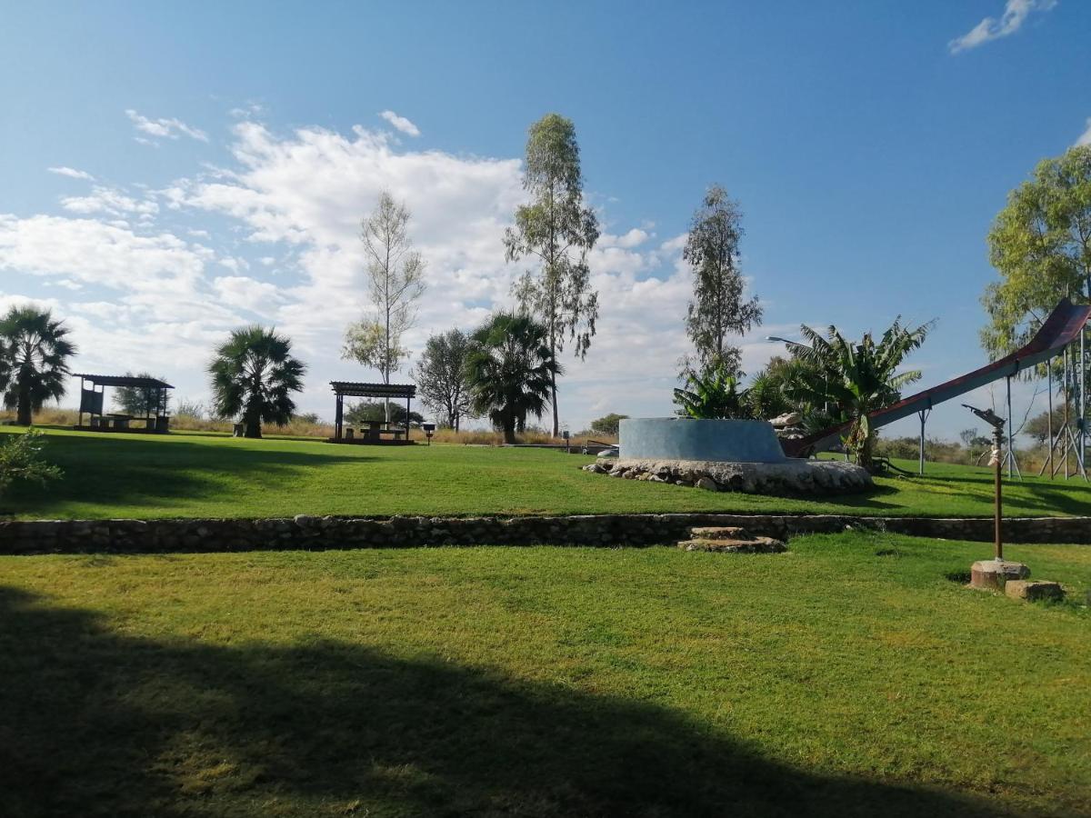 Bambi Lodge Grootfontein Eksteriør billede