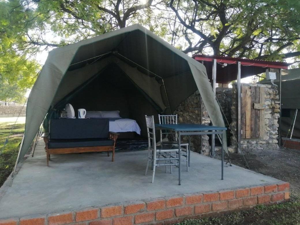 Bambi Lodge Grootfontein Eksteriør billede